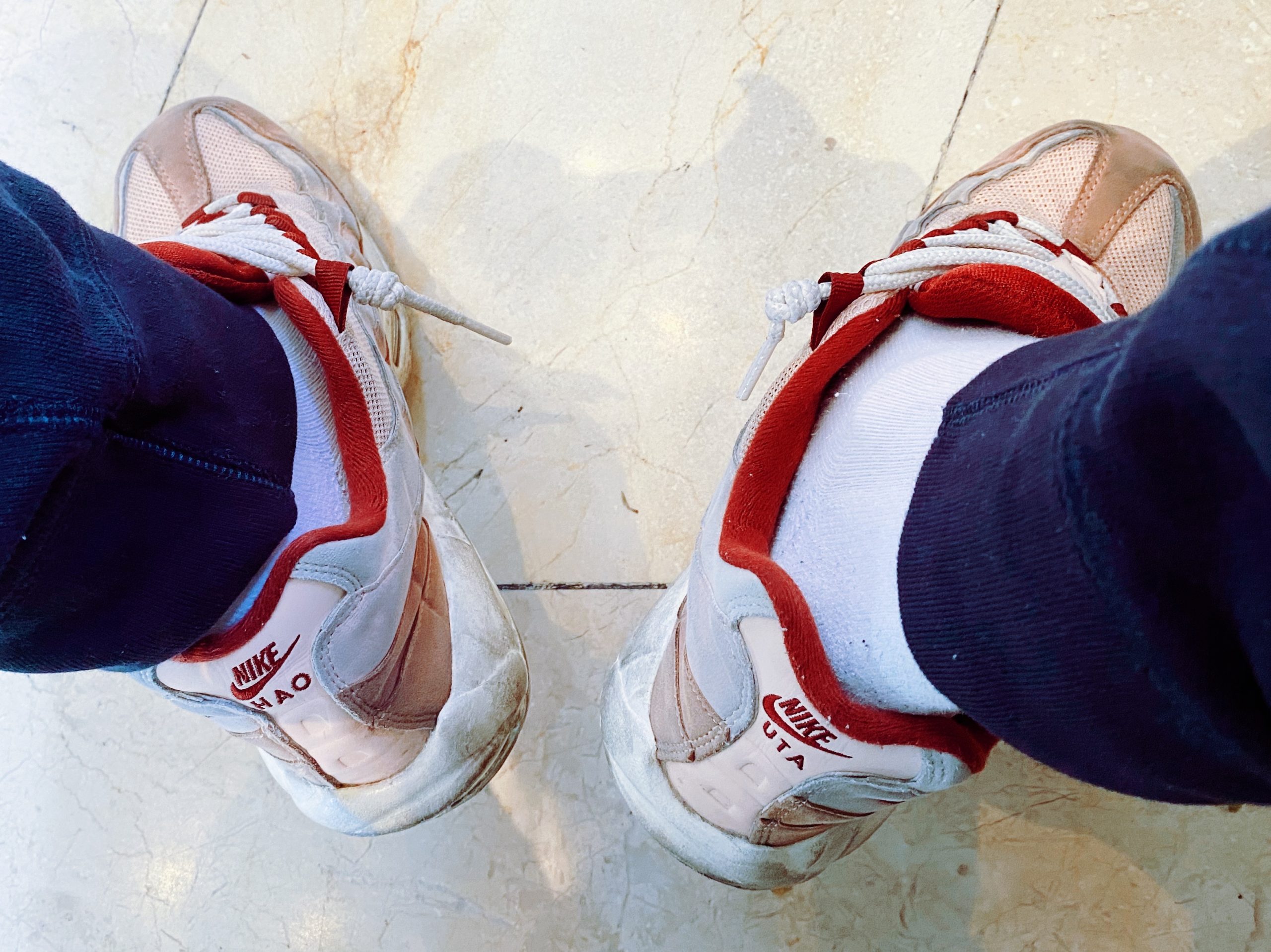 ジムのベンチに乗りスクワットすることに違和感があった僕は正しかったのか